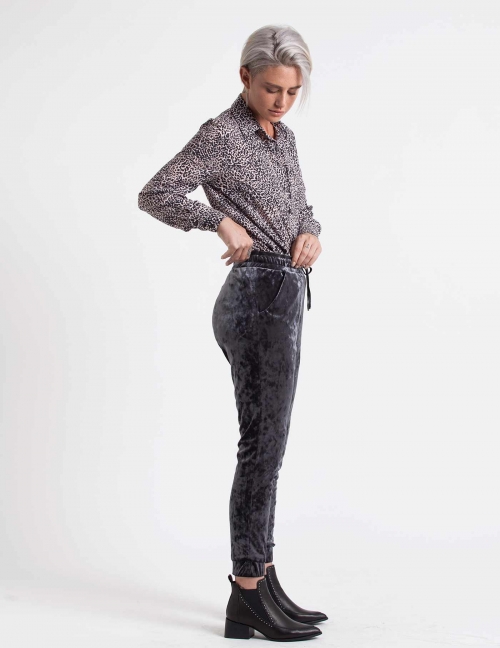 Alef Alef | אלף אלף - בגדי מעצבים | מכנסי Ray אפור כהה Alef Alef | אלף אלף - בגדי מעצבים | מכנסי Ray אפור כהה