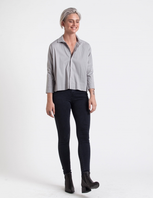 Alef Alef | אלף אלף - בגדי מעצבים | חולצת Alison אפור Alef Alef | אלף אלף - בגדי מעצבים | חולצת Alison אפור