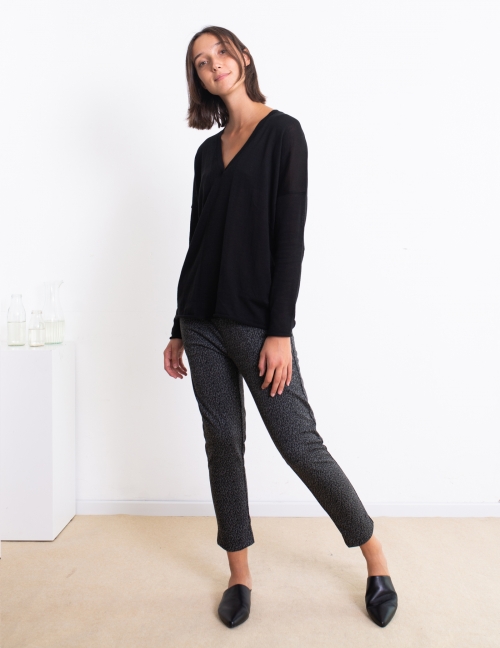 Alef Alef | אלף אלף - בגדי מעצבים | סוודר Dean מוקה Alef Alef | אלף אלף - בגדי מעצבים | סוודר Dean מוקה