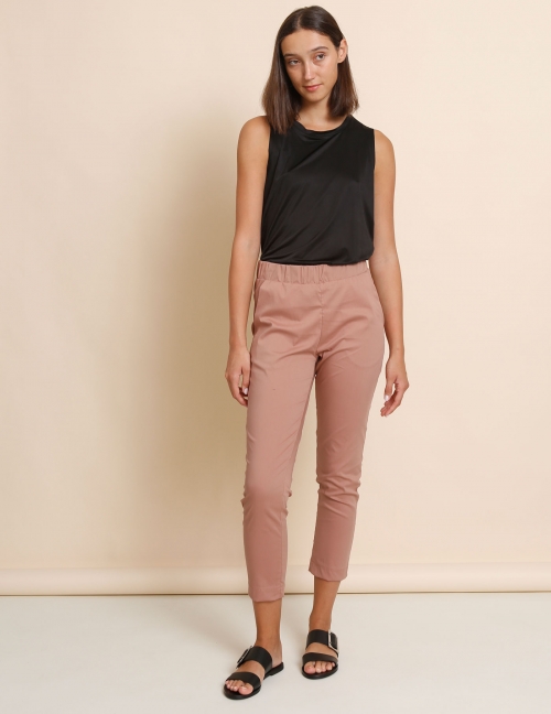 Alef Alef | אלף אלף - בגדי מעצבים | מכנסי Leon פודרה Alef Alef | אלף אלף - בגדי מעצבים | מכנסי Leon פודרה