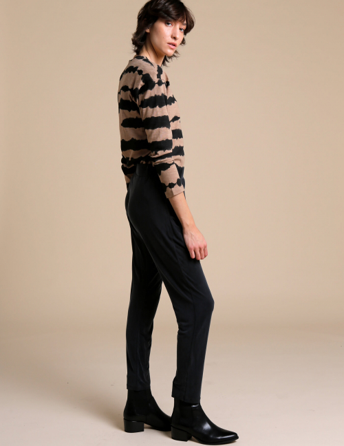 Alef Alef | אלף אלף - בגדי מעצבים | מכנסי Tenenbaum שחור Alef Alef | אלף אלף - בגדי מעצבים | מכנסי Tenenbaum שחור