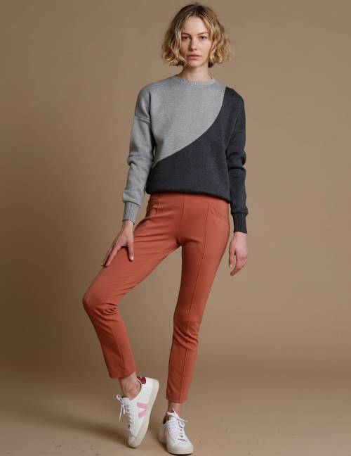 Alef Alef | אלף אלף - בגדי מעצבים | מכנסי Tate אפרסק Alef Alef | אלף אלף - בגדי מעצבים | מכנסי Tate אפרסק