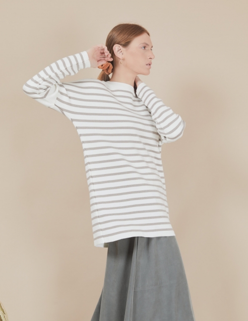 Alef Alef | אלף אלף - בגדי מעצבים | סוודר Rom | פסים מוקה Alef Alef | אלף אלף - בגדי מעצבים | סוודר Rom | פסים מוקה