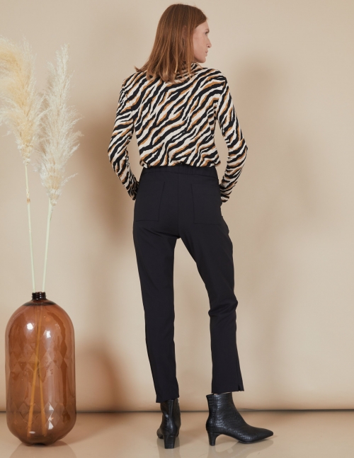 Alef Alef | אלף אלף - בגדי מעצבים | חולצת Susan | זברה בז'-שחור Alef Alef | אלף אלף - בגדי מעצבים | חולצת Susan | זברה בז'-שחור