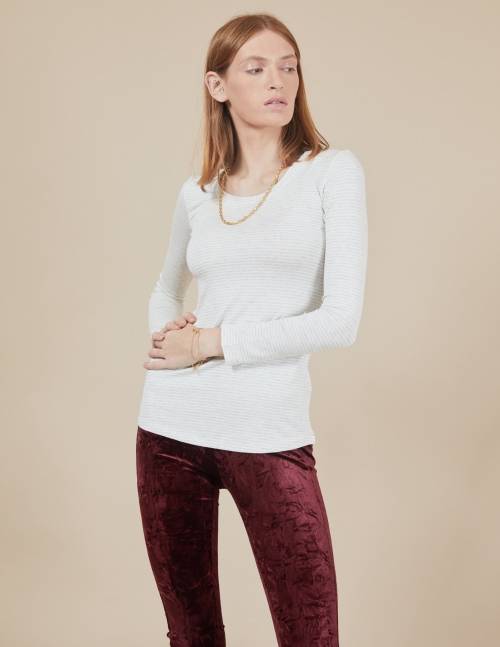 Alef Alef | אלף אלף - בגדי מעצבים | חולצת Tamar | שמנת אפור Alef Alef | אלף אלף - בגדי מעצבים | חולצת Tamar | שמנת אפור