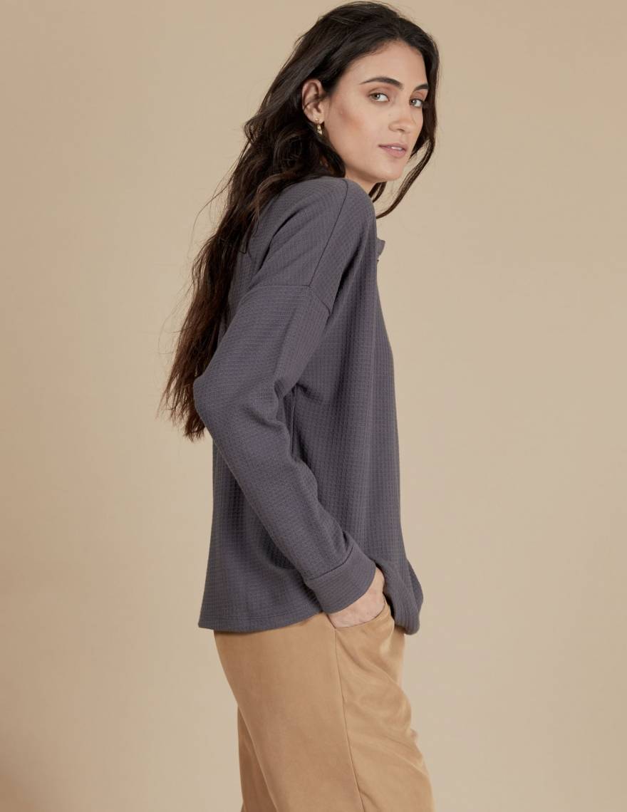 Alef Alef | אלף אלף - בגדי מעצבים | חולצת Greta אפור כהה