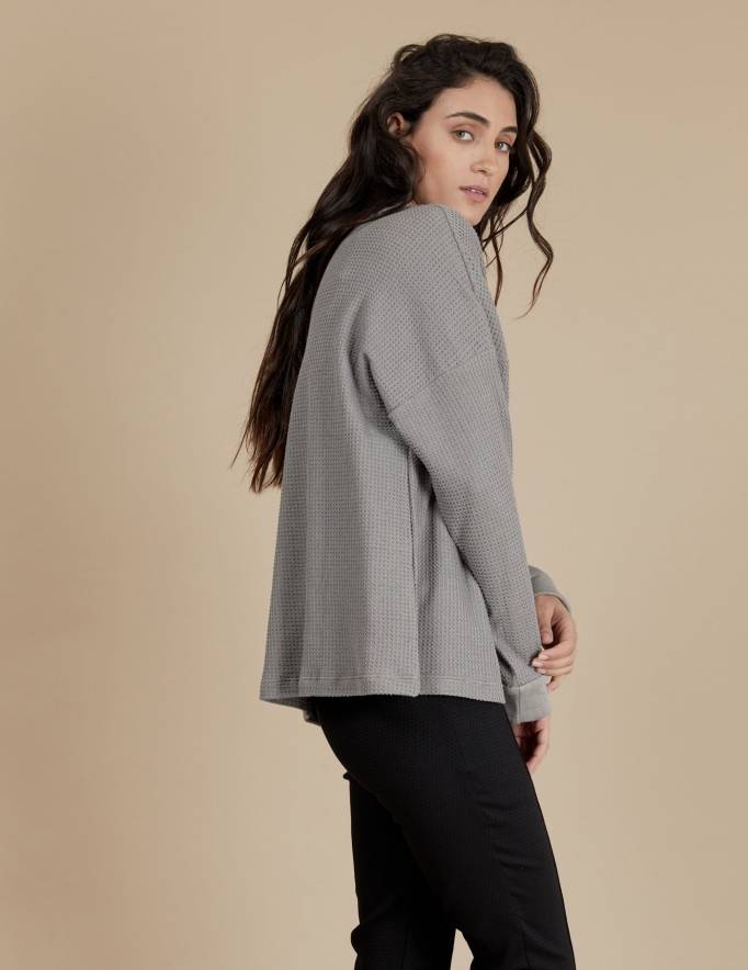 Alef Alef | אלף אלף - בגדי מעצבים | חולצת Greta אפור בהיר