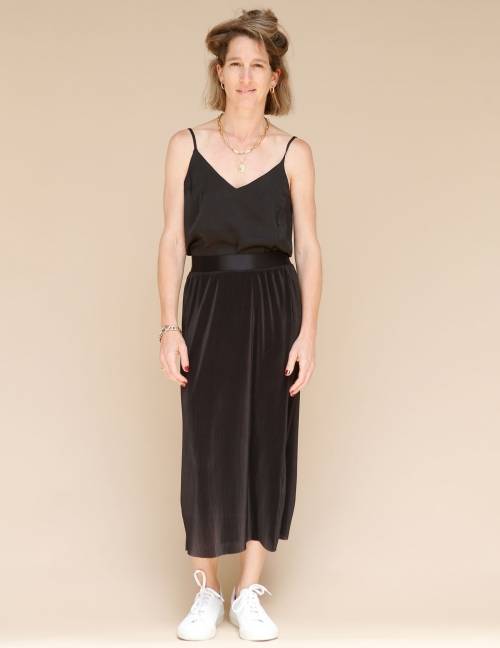 Alef Alef | אלף אלף - בגדי מעצבים | חצאית Rosen שחור Alef Alef | אלף אלף - בגדי מעצבים | חצאית Rosen שחור