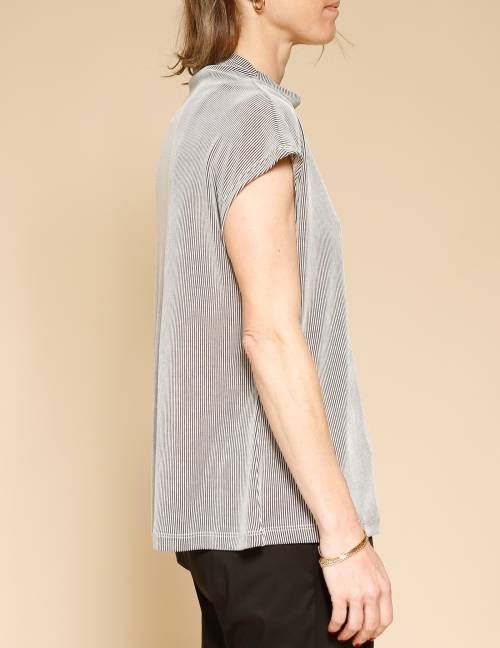 Alef Alef | אלף אלף - בגדי מעצבים | חולצת Eini פסים שחור/בז' Alef Alef | אלף אלף - בגדי מעצבים | חולצת Eini פסים שחור/בז'