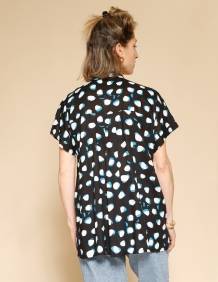 Alef Alef | אלף אלף - בגדי מעצבים | חולצת Mann דפוס שחור כחול