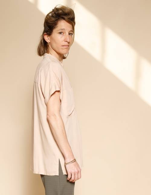 Alef Alef | אלף אלף - בגדי מעצבים | חולצת Mann פודרה Alef Alef | אלף אלף - בגדי מעצבים | חולצת Mann פודרה