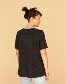 Alef Alef | אלף אלף - בגדי מעצבים | חולצת Cohen שחור פסים אפור