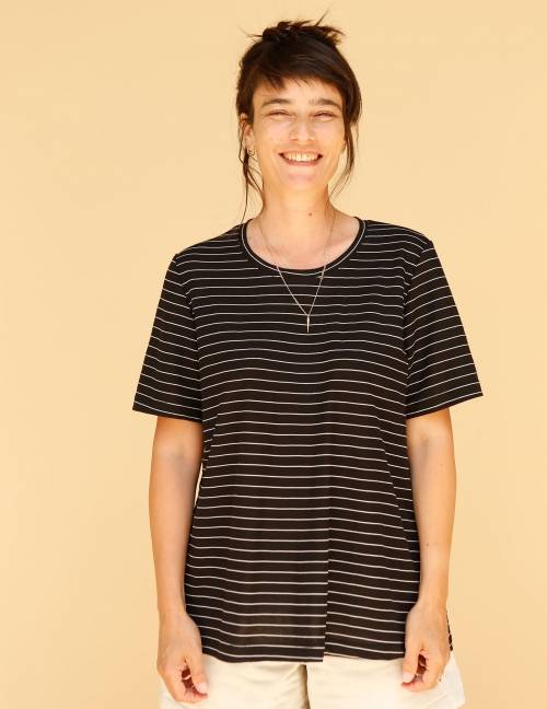 Alef Alef | אלף אלף - בגדי מעצבים | חולצת Cohen שחור פס לבן Alef Alef | אלף אלף - בגדי מעצבים | חולצת Cohen שחור פס לבן