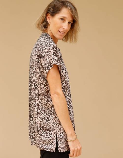 Alef Alef | אלף אלף - בגדי מעצבים | חולצת Mann הדפס חברבורות Alef Alef | אלף אלף - בגדי מעצבים | חולצת Mann הדפס חברבורות