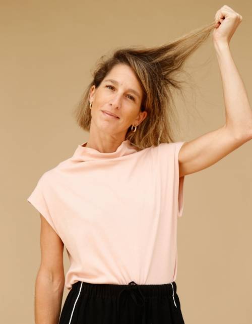 Alef Alef | אלף אלף - בגדי מעצבים | חולצת Eini פודרה Alef Alef | אלף אלף - בגדי מעצבים | חולצת Eini פודרה