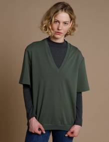 Alef Alef | אלף אלף - בגדי מעצבים | חולצת Cook ירוק בקבוק