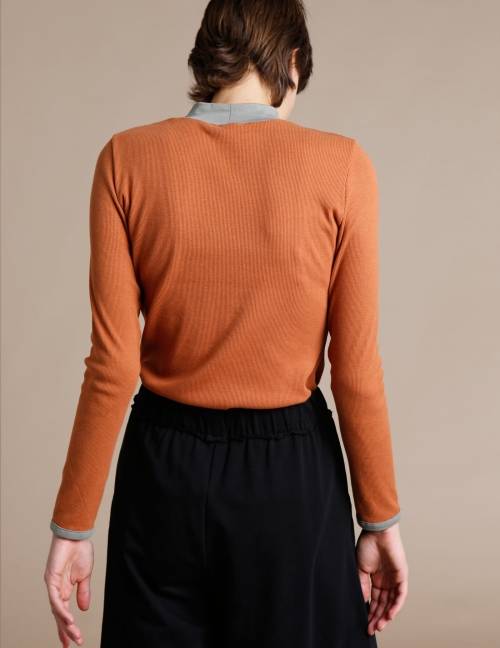 Alef Alef | אלף אלף - בגדי מעצבים | חולצת Bona מוסקט/ אקליפטוס Alef Alef | אלף אלף - בגדי מעצבים | חולצת Bona מוסקט/ אקליפטוס