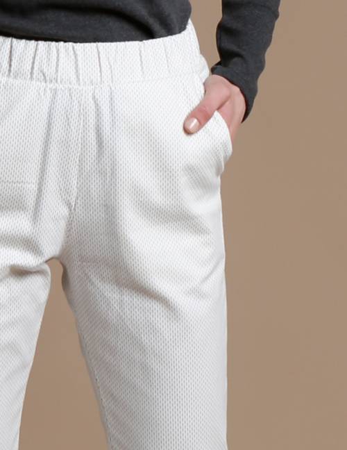 Alef Alef | אלף אלף - בגדי מעצבים | מכנסי Rocky שמנת פס סיכה Alef Alef | אלף אלף - בגדי מעצבים | מכנסי Rocky שמנת פס סיכה