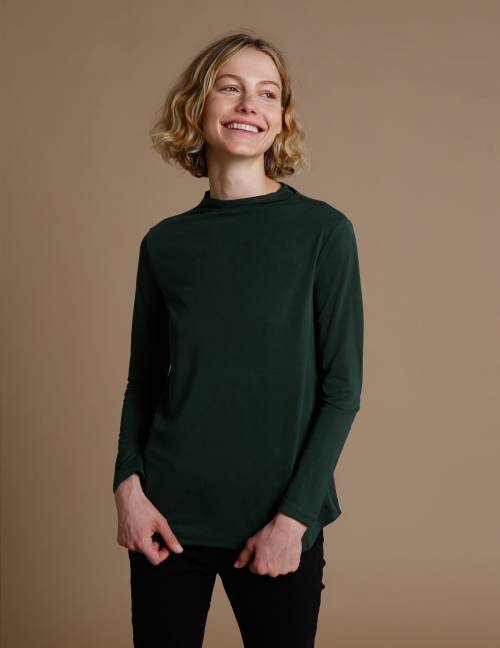 Alef Alef | אלף אלף - בגדי מעצבים | חולצת Saana | ירוק בקבוק Alef Alef | אלף אלף - בגדי מעצבים | חולצת Saana | ירוק בקבוק