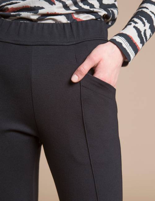 Alef Alef | אלף אלף - בגדי מעצבים | מכנסי Tate שחור Alef Alef | אלף אלף - בגדי מעצבים | מכנסי Tate שחור