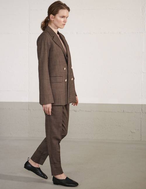 Alef Alef | אלף אלף - בגדי מעצבים | נעלי Ernst | Act // ירוק בקבוק Alef Alef | אלף אלף - בגדי מעצבים | נעלי Ernst | Act // ירוק בקבוק