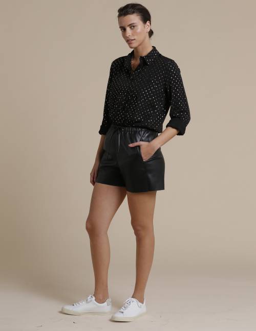 Alef Alef | אלף אלף - בגדי מעצבים | מכנסי Anchee דמוי עור שחור Alef Alef | אלף אלף - בגדי מעצבים | מכנסי Anchee דמוי עור שחור