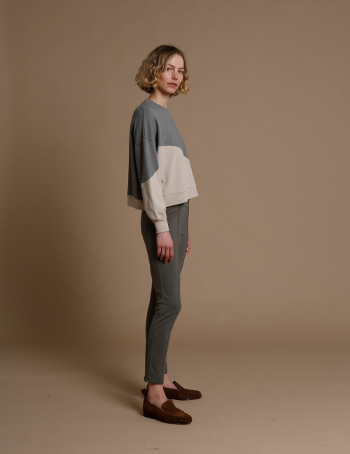 Alef Alef | אלף אלף - בגדי מעצבים | מכנסי Tate ירוק אקליפטוס Alef Alef | אלף אלף - בגדי מעצבים | מכנסי Tate ירוק אקליפטוס