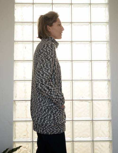 Alef Alef | אלף אלף - בגדי מעצבים | עליונית PARRY שחור לבן Alef Alef | אלף אלף - בגדי מעצבים | עליונית PARRY שחור לבן