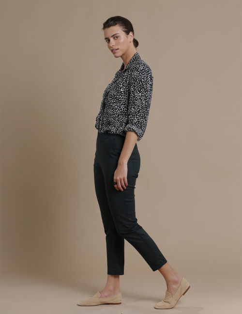 Alef Alef | אלף אלף - בגדי מעצבים | מכנסי Rocky ירוק בקבוק Alef Alef | אלף אלף - בגדי מעצבים | מכנסי Rocky ירוק בקבוק