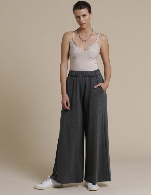 Alef Alef | אלף אלף - בגדי מעצבים | מכנסי Roy אפור כהה Alef Alef | אלף אלף - בגדי מעצבים | מכנסי Roy אפור כהה