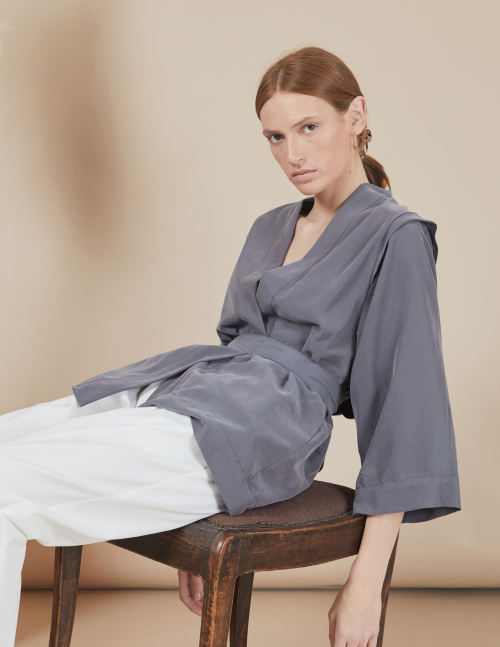 Alef Alef | אלף אלף - בגדי מעצבים | קימונו Valentina אפור Alef Alef | אלף אלף - בגדי מעצבים | קימונו Valentina אפור