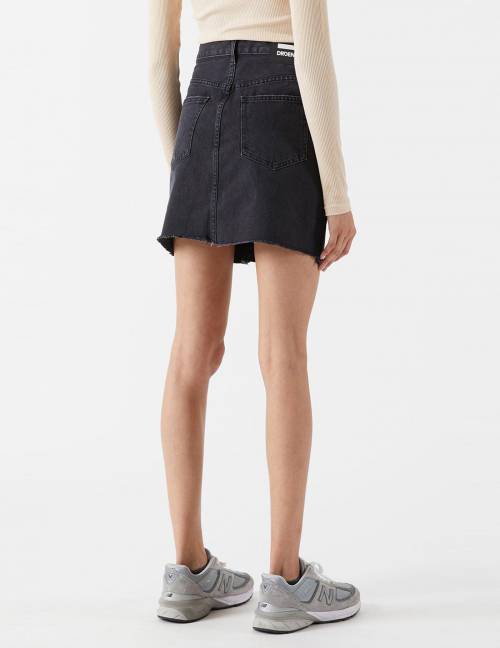 Alef Alef | אלף אלף - בגדי מעצבים | Echo Denim Skirt | Charcoal black Alef Alef | אלף אלף - בגדי מעצבים | Echo Denim Skirt | Charcoal black