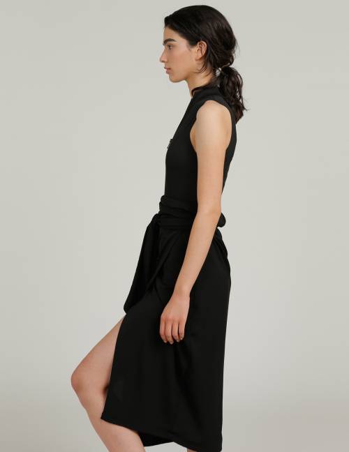 Alef Alef | אלף אלף - בגדי מעצבים | חצאית THIYHO שחור Alef Alef | אלף אלף - בגדי מעצבים | חצאית THIYHO שחור