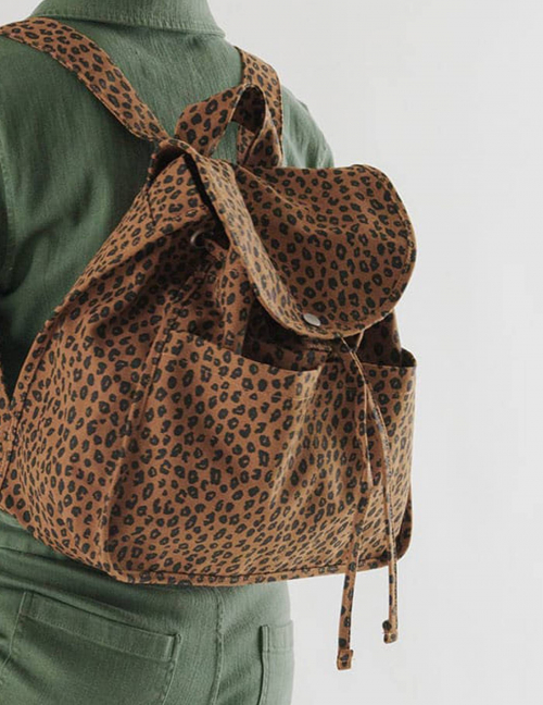 Alef Alef | אלף אלף - בגדי מעצבים | תיק גב // Baggu מנומר Alef Alef | אלף אלף - בגדי מעצבים | תיק גב // Baggu מנומר