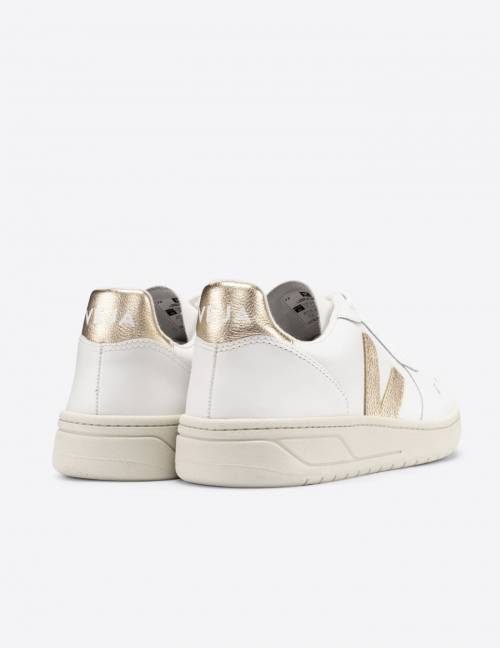 Alef Alef | אלף אלף - בגדי מעצבים | סניקרס VEJA V-10 | Platine