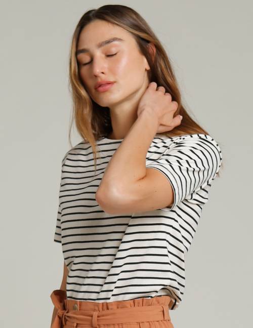 Alef Alef | אלף אלף - בגדי מעצבים | חולצת MEDES פסים שחור שמנת Alef Alef | אלף אלף - בגדי מעצבים | חולצת MEDES פסים שחור שמנת