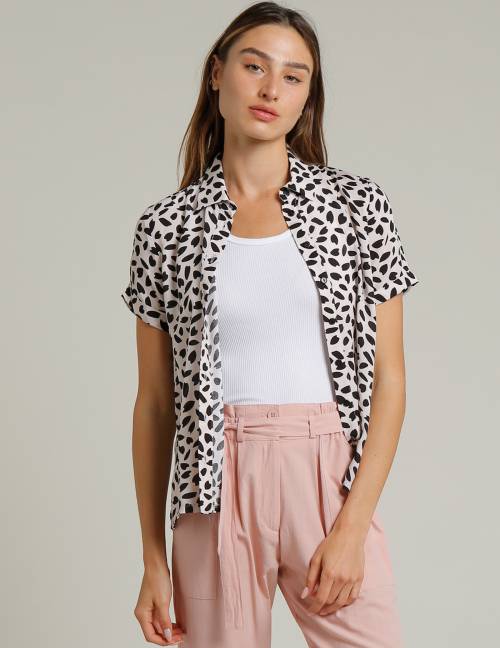 Alef Alef | אלף אלף - בגדי מעצבים | חולצת SINAI לבן כתמים שחור Alef Alef | אלף אלף - בגדי מעצבים | חולצת SINAI לבן כתמים שחור