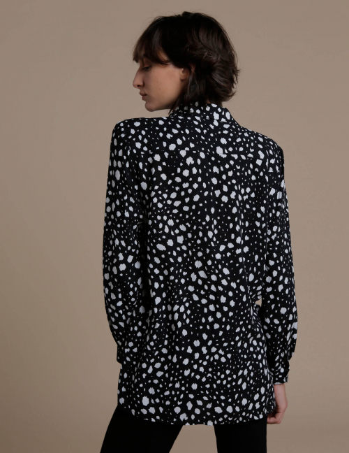 Alef Alef | אלף אלף - בגדי מעצבים | חולצת FRIO שחור כתם לבן Alef Alef | אלף אלף - בגדי מעצבים | חולצת FRIO שחור כתם לבן