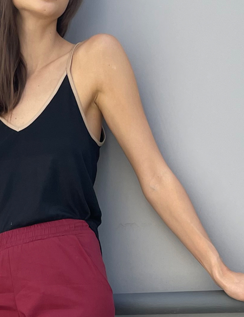 Alef Alef | אלף אלף - בגדי מעצבים | גופית CROWN שחור Alef Alef | אלף אלף - בגדי מעצבים | גופית CROWN שחור