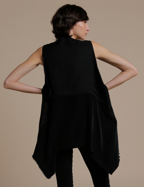 Alef Alef | אלף אלף - בגדי מעצבים | ווסט AUTUM שחור Alef Alef | אלף אלף - בגדי מעצבים | ווסט AUTUM שחור