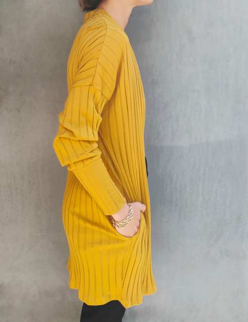 Alef Alef | אלף אלף - בגדי מעצבים | עליונית PLUIE חרדל Alef Alef | אלף אלף - בגדי מעצבים | עליונית PLUIE חרדל