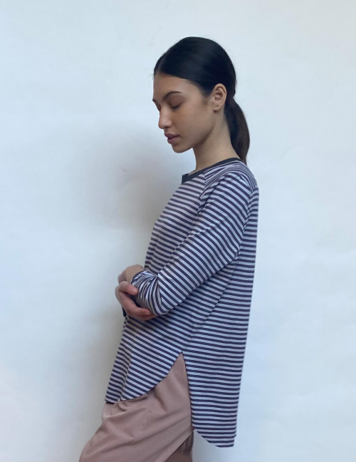 Alef Alef | אלף אלף - בגדי מעצבים | חולצת CAMILIA אפור פס אפור Alef Alef | אלף אלף - בגדי מעצבים | חולצת CAMILIA אפור פס אפור