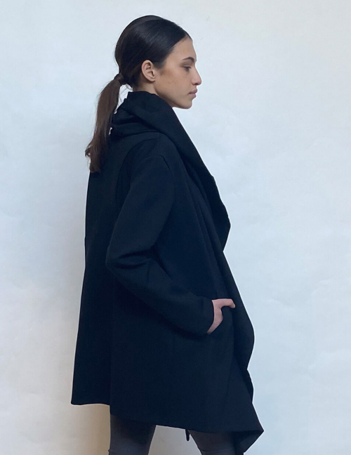 Alef Alef | אלף אלף - בגדי מעצבים | עליונית NOAH בלק Alef Alef | אלף אלף - בגדי מעצבים | עליונית NOAH בלק