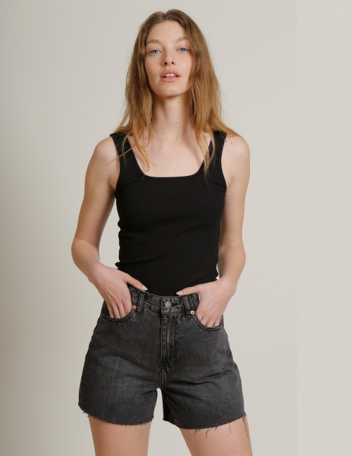 Alef Alef | אלף אלף - בגדי מעצבים | ADA TOP שחורה Alef Alef | אלף אלף - בגדי מעצבים | ADA TOP שחורה