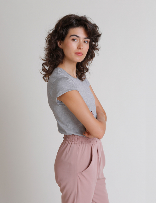 Alef Alef | אלף אלף - בגדי מעצבים | טי שירט LION אפור בהיר Alef Alef | אלף אלף - בגדי מעצבים | טי שירט LION אפור בהיר