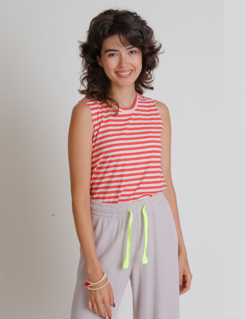 Alef Alef | אלף אלף - בגדי מעצבים | גופיית LALA אדום פס לבן Alef Alef | אלף אלף - בגדי מעצבים | גופיית LALA אדום פס לבן