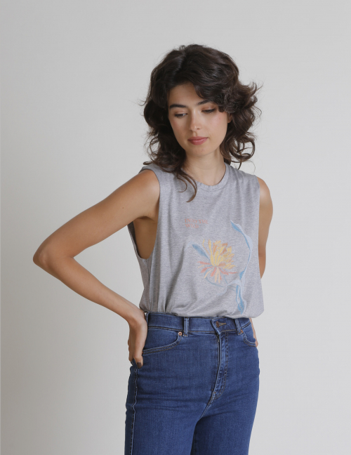 Alef Alef | אלף אלף - בגדי מעצבים | גופיית WILD אפור בהיר Alef Alef | אלף אלף - בגדי מעצבים | גופיית WILD אפור בהיר