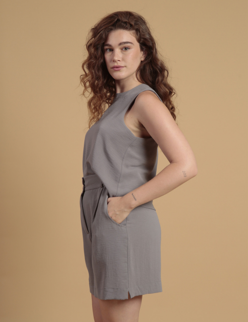 Alef Alef | אלף אלף - בגדי מעצבים | מכנסי ברמודה ATLANTA אפור Alef Alef | אלף אלף - בגדי מעצבים | מכנסי ברמודה ATLANTA אפור