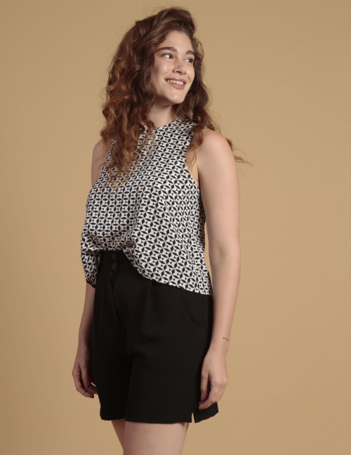 Alef Alef | אלף אלף - בגדי מעצבים | גופיית CANO דפוס שחור לבן Alef Alef | אלף אלף - בגדי מעצבים | גופיית CANO דפוס שחור לבן