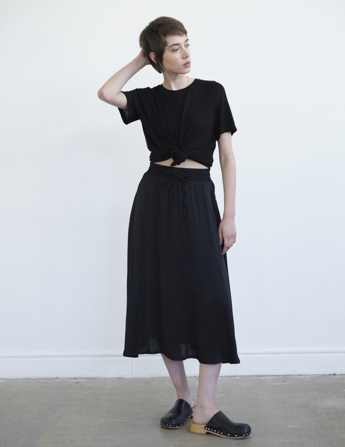 Alef Alef | אלף אלף - בגדי מעצבים | חצאית מידי CIRCLE שחור